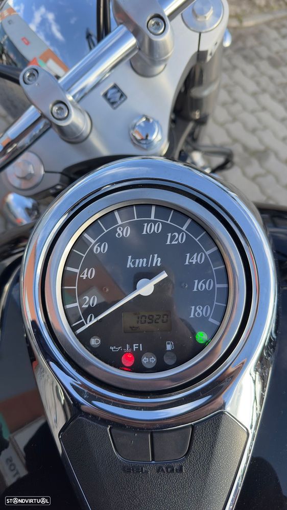 Suzuki VL 800 C Intruder - 5