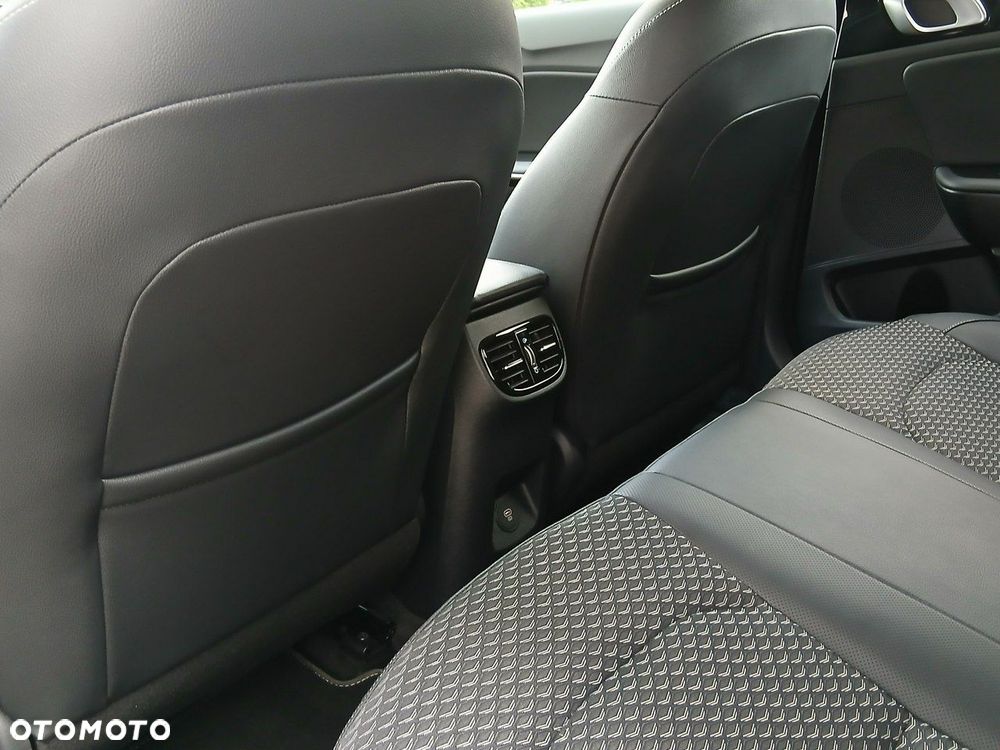 Kia XCeed 1.5 T-GDI L - 17