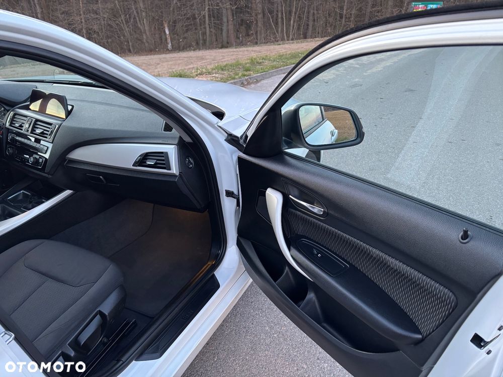 BMW Seria 1 - 25