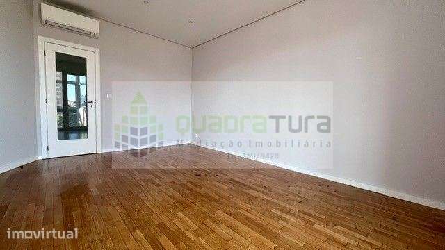 Apartamento T2 | Boavista | junto à Rotunda | Totalmente restaurado - Grande imagem: 4/26