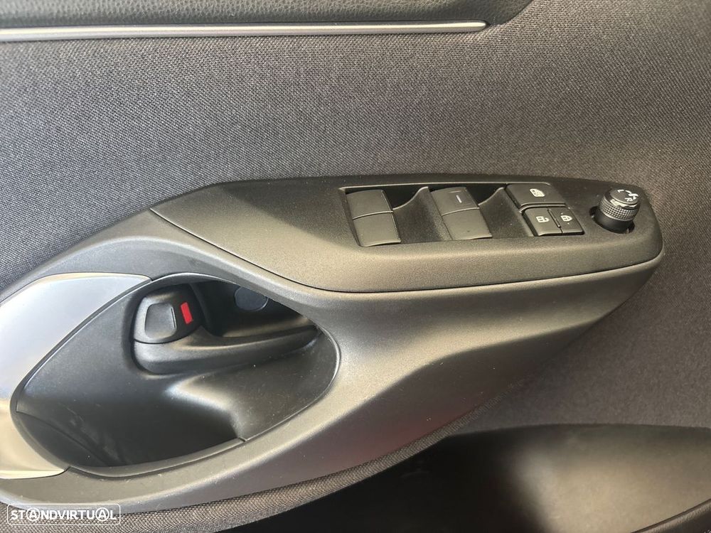Toyota Yaris 1.5 HDF Comfort Plus - 24