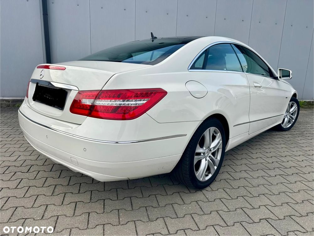 Mercedes-Benz Klasa E 250 CGI BlueEffICIENCY - 8