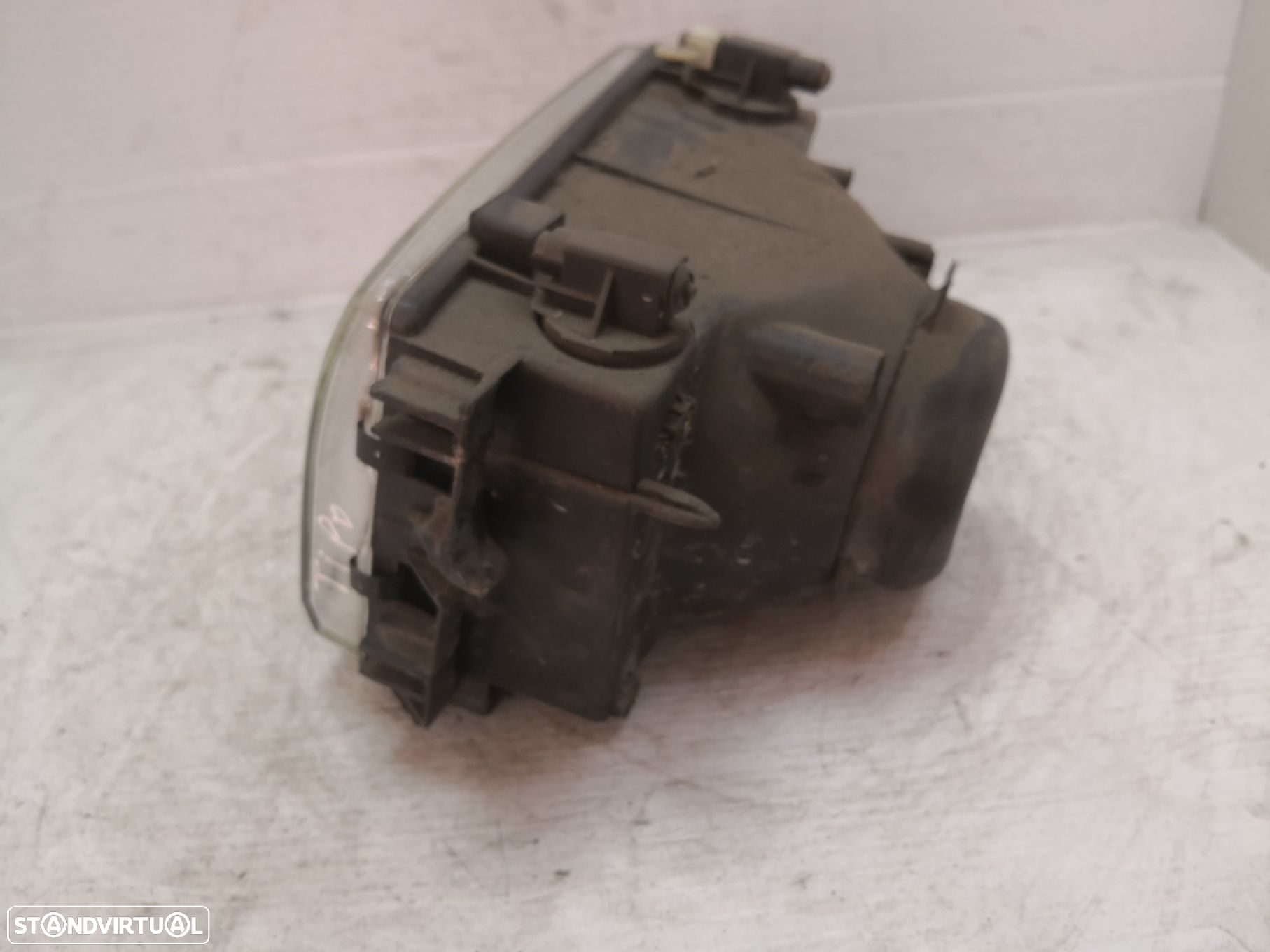 Ótica Esq Fiat Tipo (160_) - 4