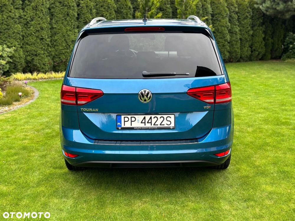 Volkswagen Touran - 8