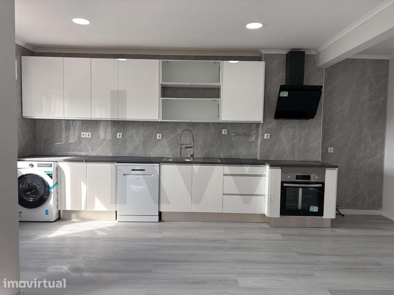 Apartamento T2 remodelado, em Setúbal - Grande imagem: 3/20