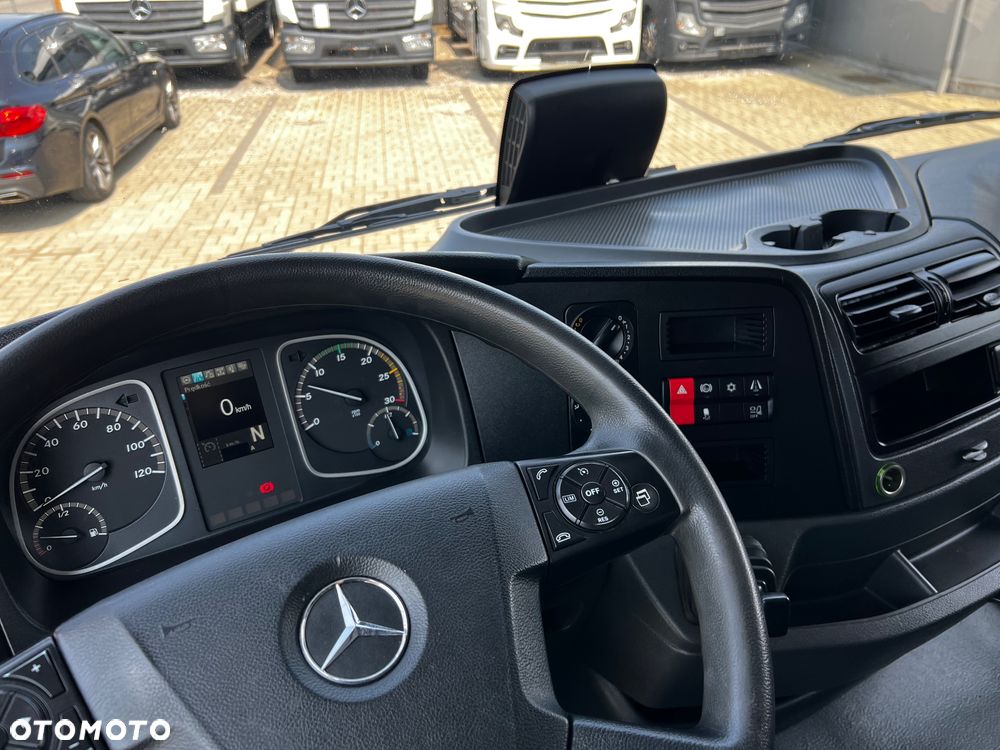Mercedes-Benz ATEGO - 26