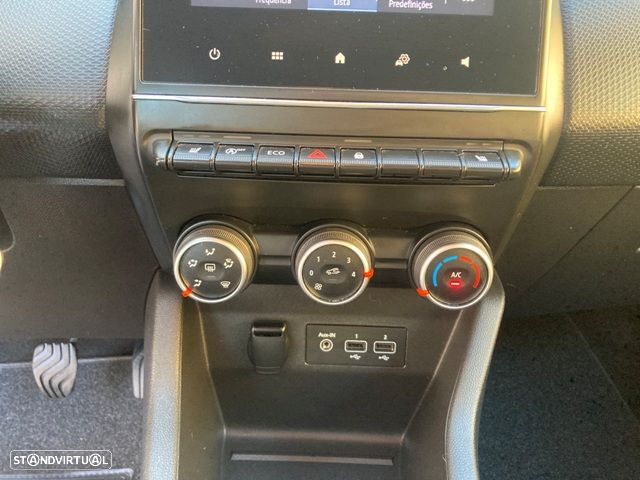 Renault Clio TCe 100 INTENS - 23