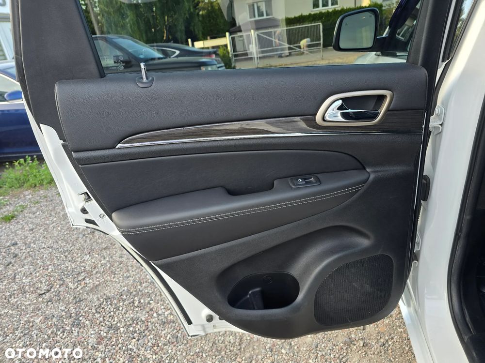 Jeep Grand Cherokee 5.7 V8 HEMI Summit - 34