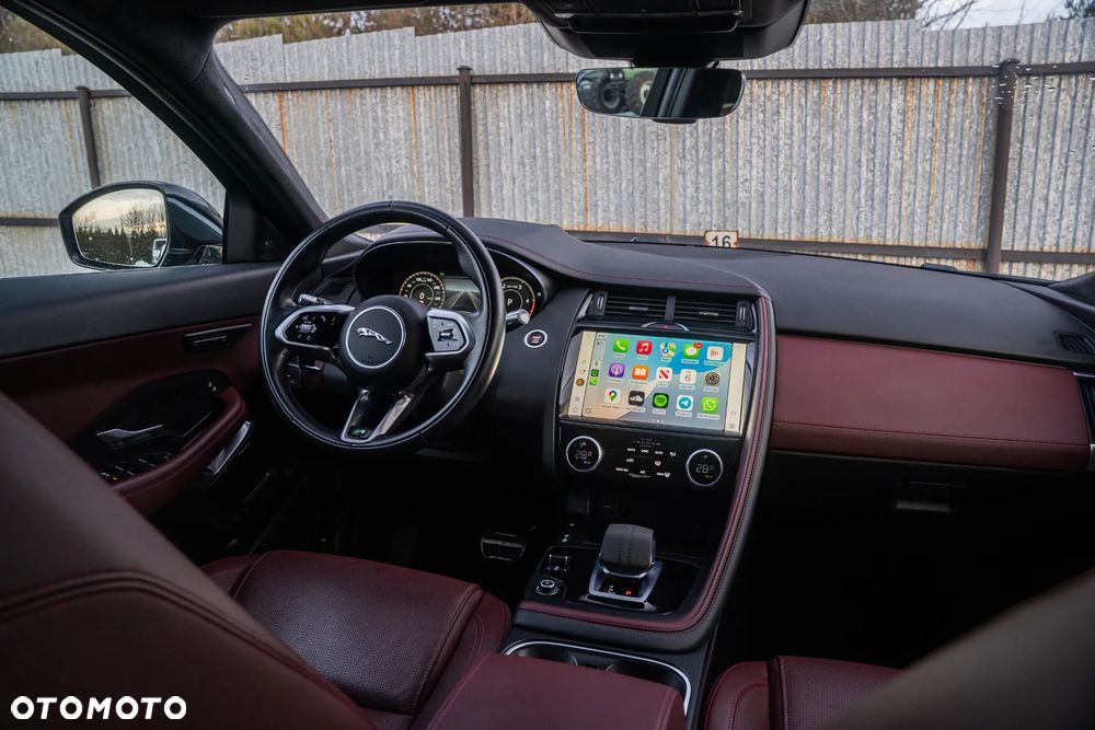 Jaguar E-Pace D200 AWD R-Dynamic SE - 22