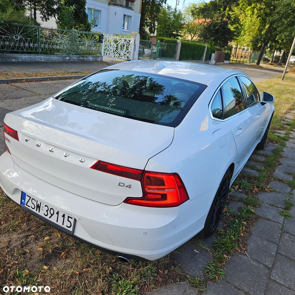 Volvo S90 - 10