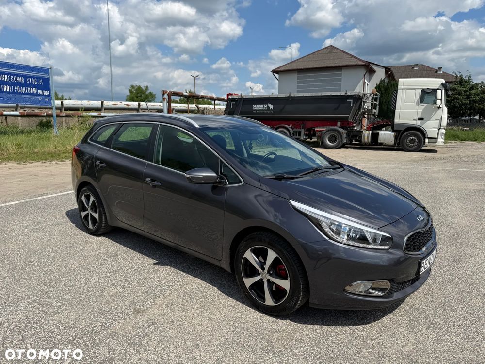 Kia Ceed 1.4 CVVT Dream Team Edition - 10