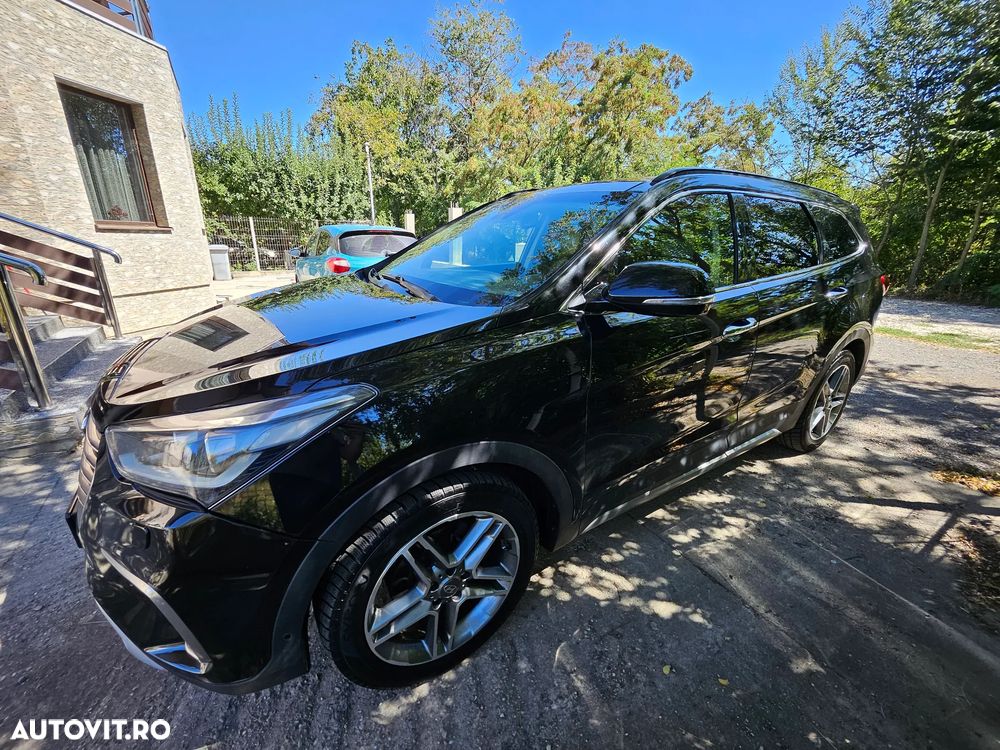 Hyundai Grand Santa Fe - 18