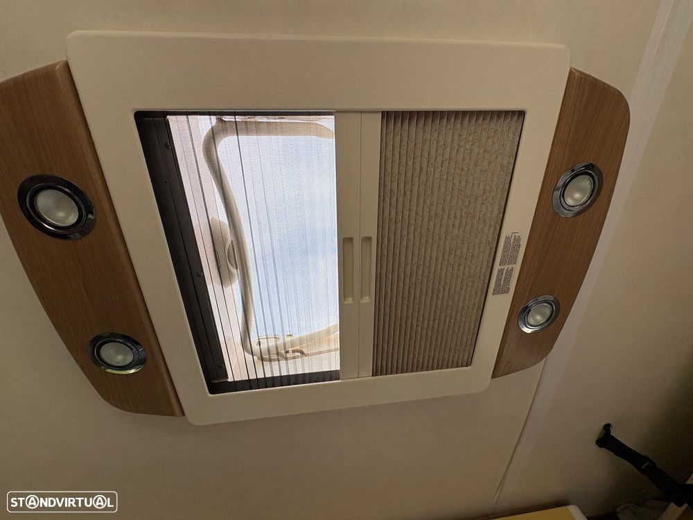 Burstner Aviano Aviano 727 cama central - 17