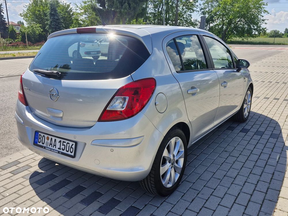 Opel Corsa 1.4 16V Active - 4