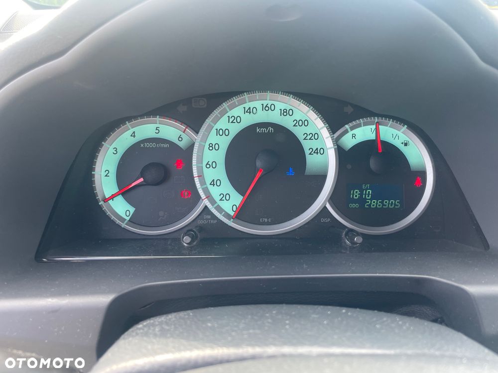 Toyota Corolla Verso - 11