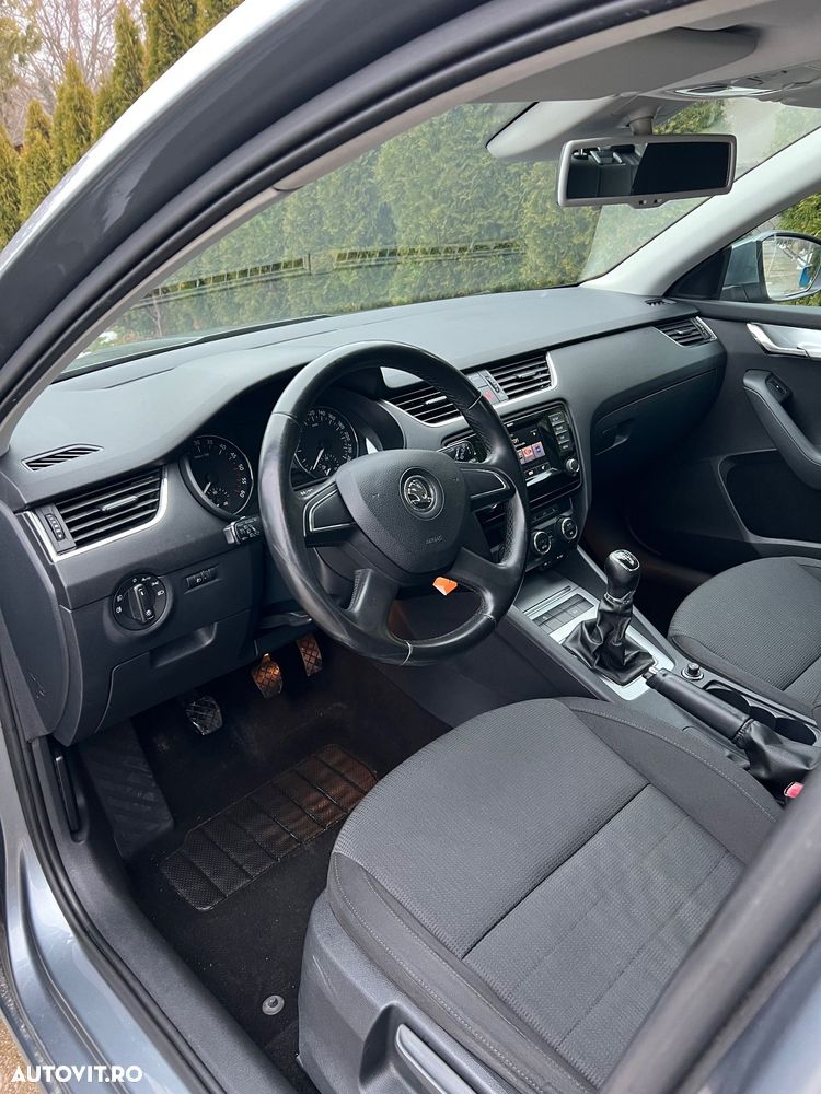 Skoda Octavia 1.6 TDI DPF Ambition - 7