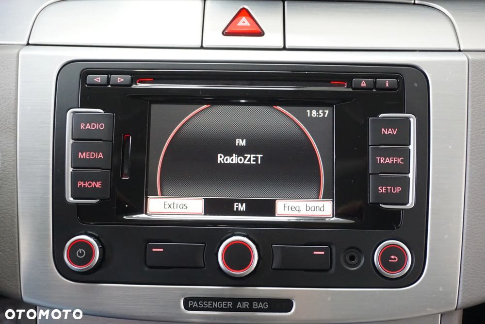 Volkswagen Passat Variant 2.0 TDI DSG Highline - 35