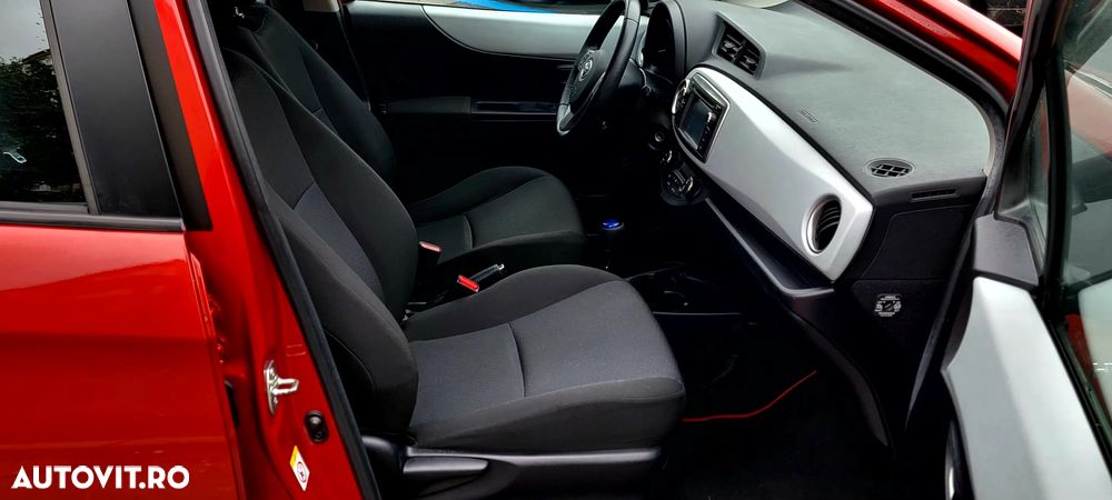 Toyota Yaris 1.5 VVT-i HSD Luna - 7