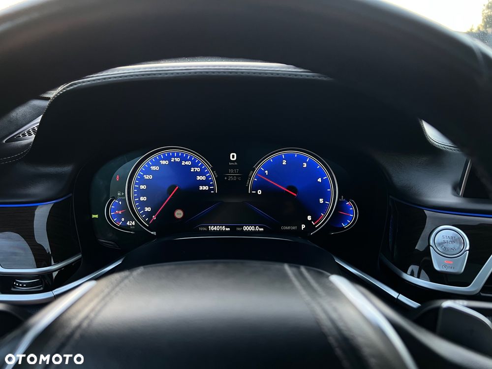 BMW Seria 7 750d xDrive sport - 35