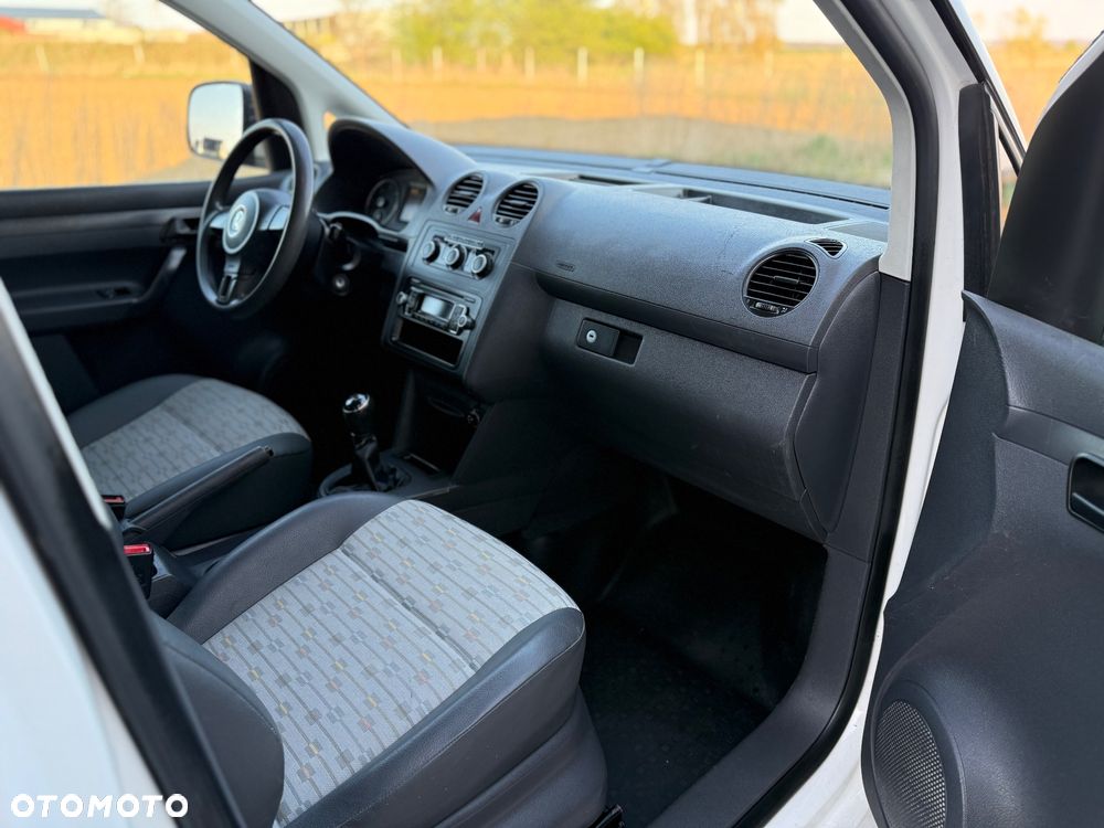 Volkswagen Caddy - 10