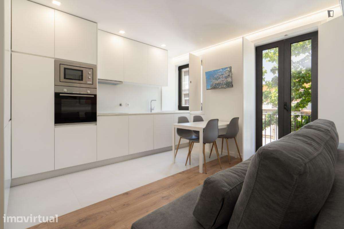 Apartamento com 1 quartos - localizado em Santo Ildefonso Porto - Grande imagem: 4/26