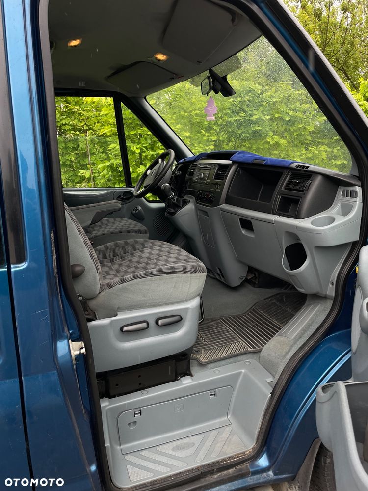 Ford Transit - 27