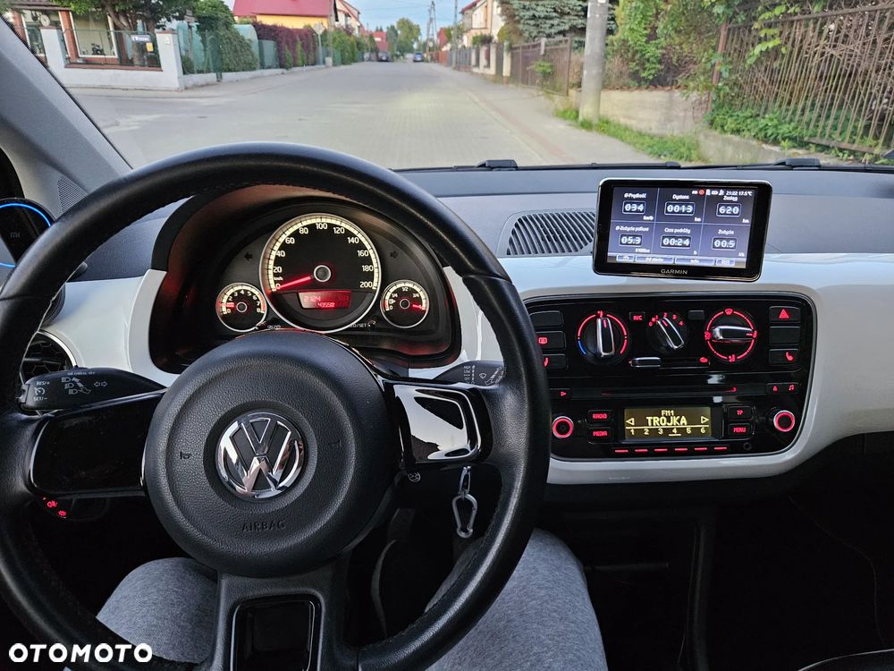 Volkswagen up! high - 9