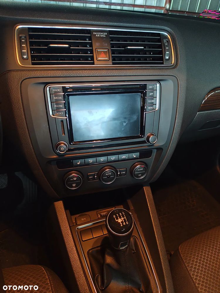 Volkswagen Jetta 1.4 TSI BMT Comfortline - 7