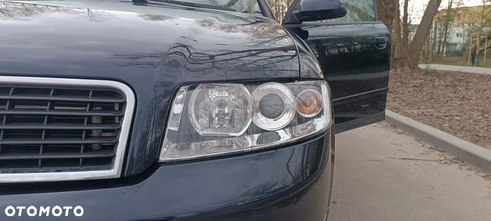 Audi A4 Limousine - 10