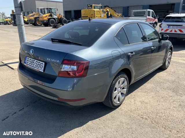 Skoda Octavia Combi Diesel 1.6 TDI Active - 3