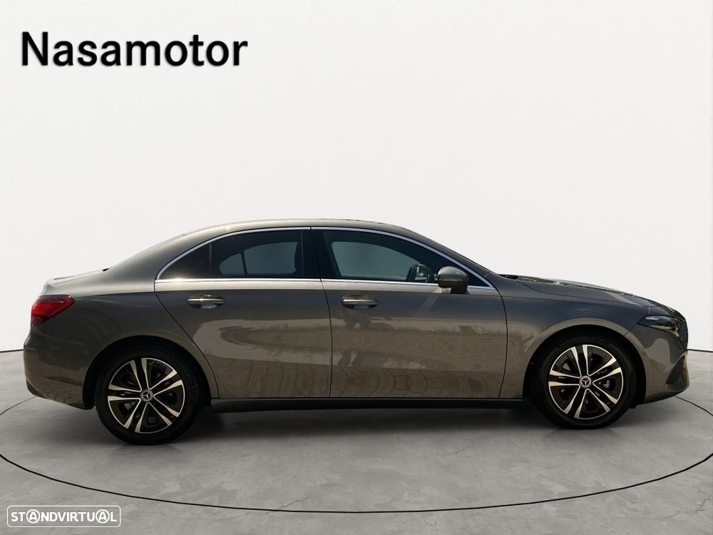 Mercedes-Benz A 180 d — fotografia 4