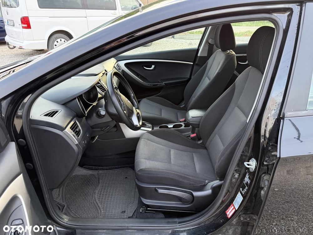 Hyundai i30 Kombi 1.6 GDi DCT Style - 13