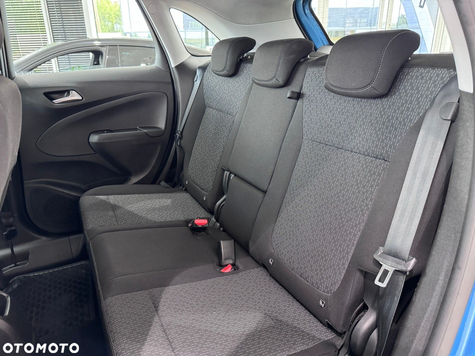 Opel Crossland X - 13