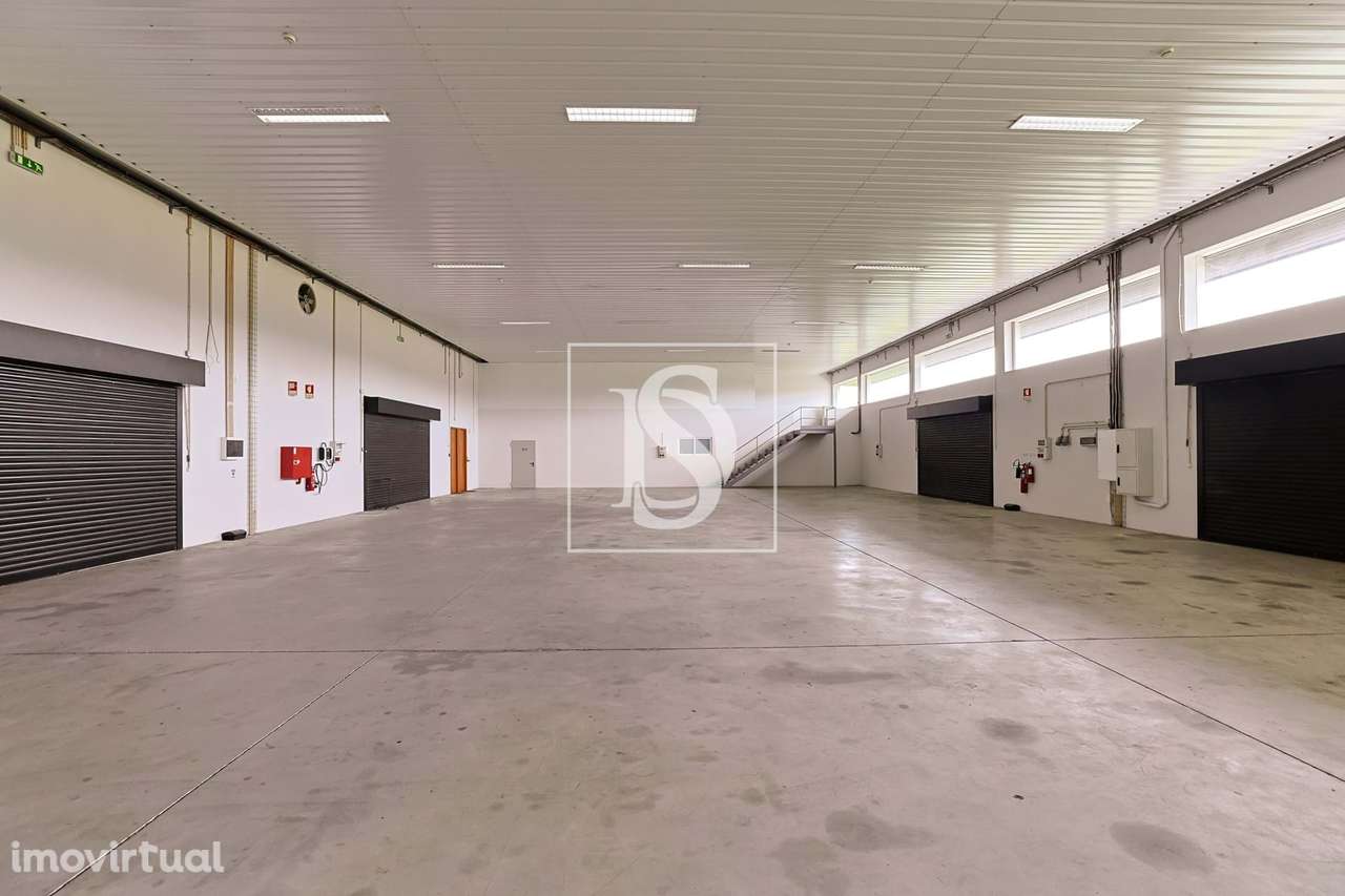 PAVILHÃO c/ Licença p/ Armazém e Serviços em Barcelos - Grande imagem: 3/21