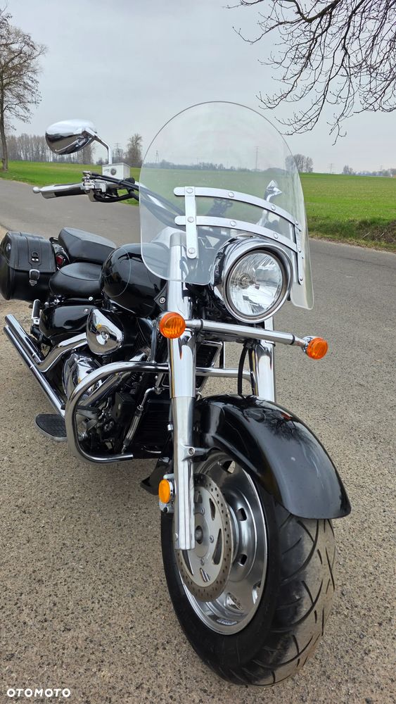 Suzuki Intruder - 15