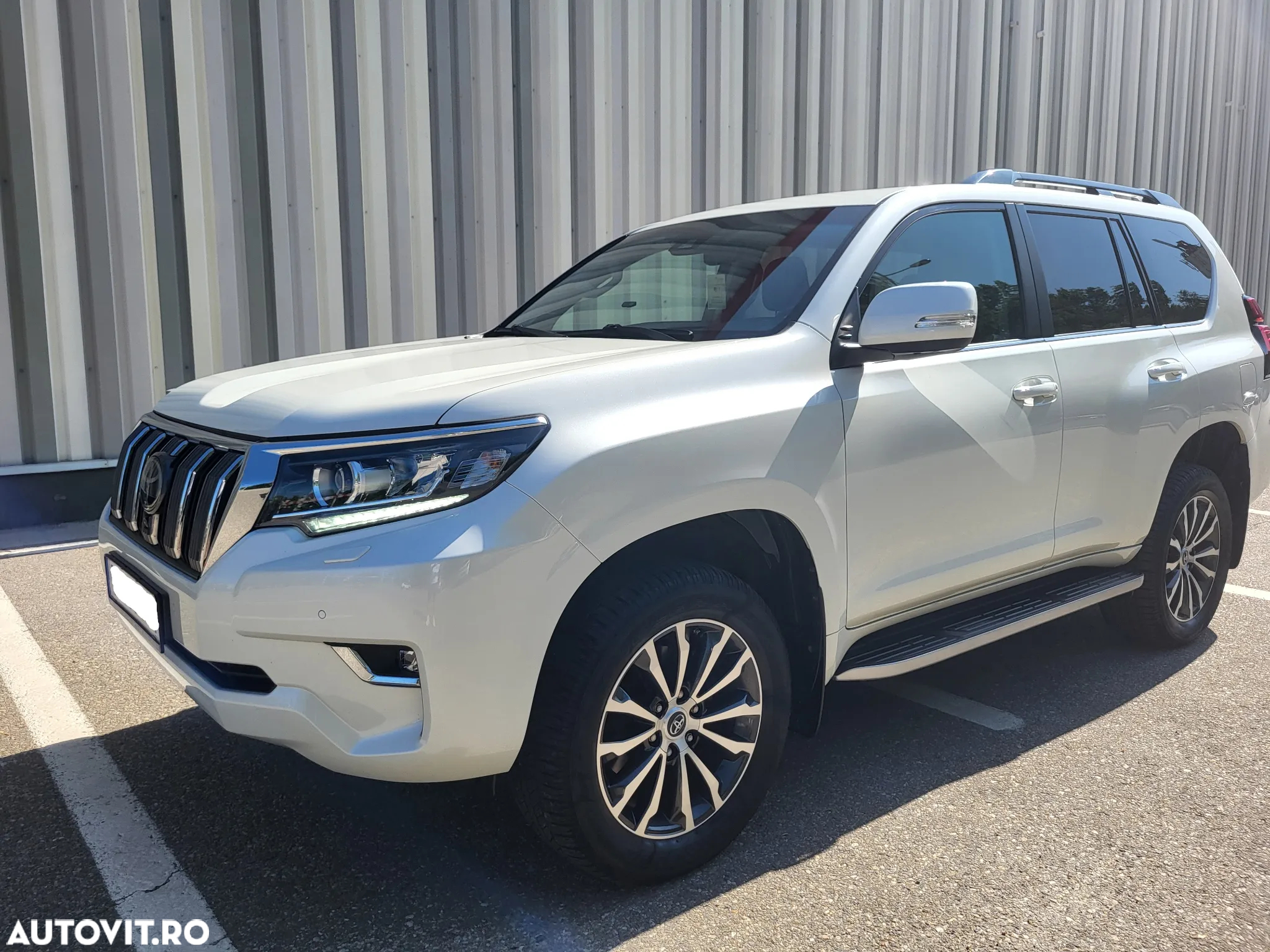 Toyota Land Cruiser 2.8l Turbo D-4D A/T AVS Luxury - 13