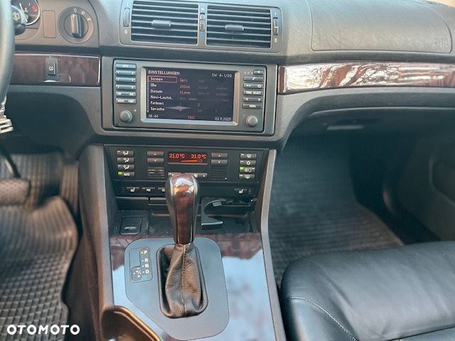 BMW Seria 5 - 33