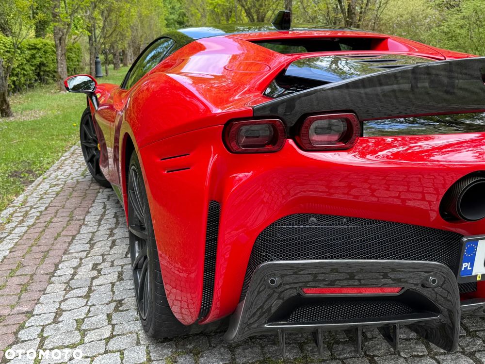 Ferrari SF90 Stradale - 15