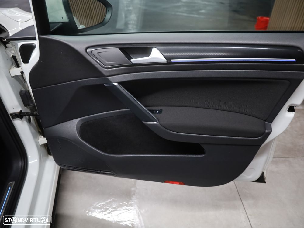 VW Golf 1.4 GTE Plug-In-Hybrid DSG - 21