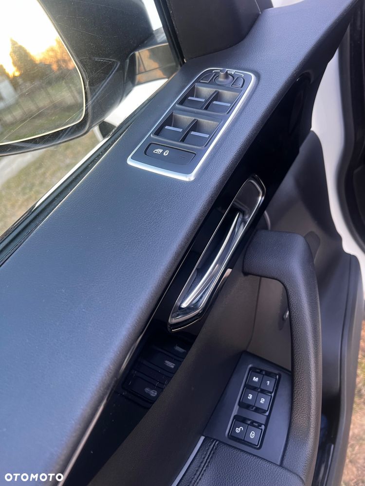 Jaguar F-Pace - 13