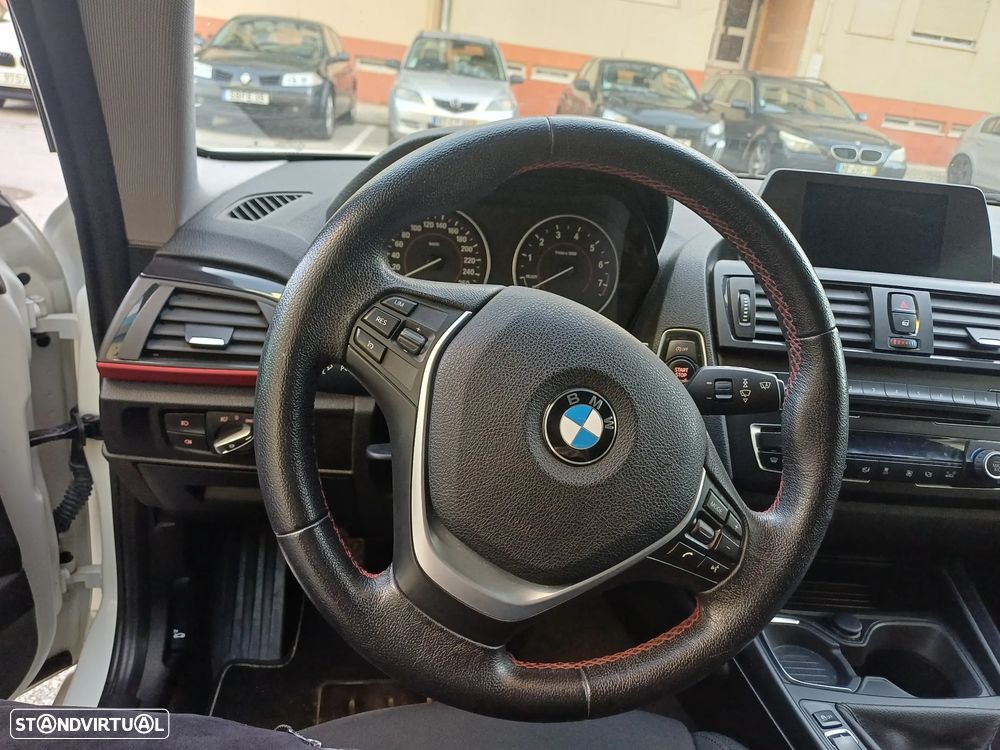 BMW 114 i Sport Line - 3