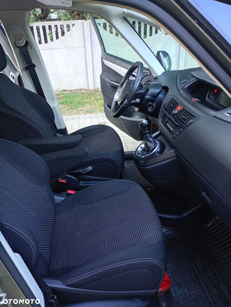 Citroën C4 Picasso 1.6 HDi FAP Exclusive - 8