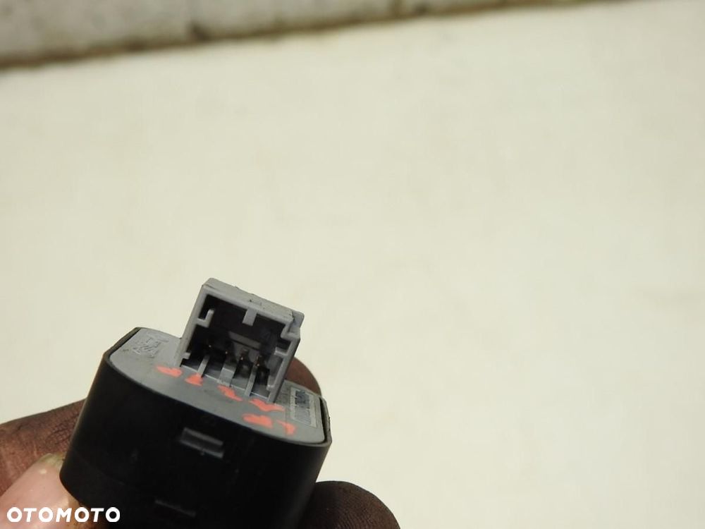 PRZYCISK REGULACJI LUSTEREK AUDI A3 8P 8E0959563 - 3
