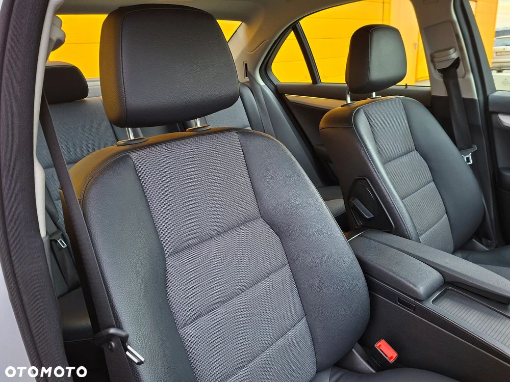 Mercedes-Benz Klasa C 180 Kompressor Avantgarde - 22