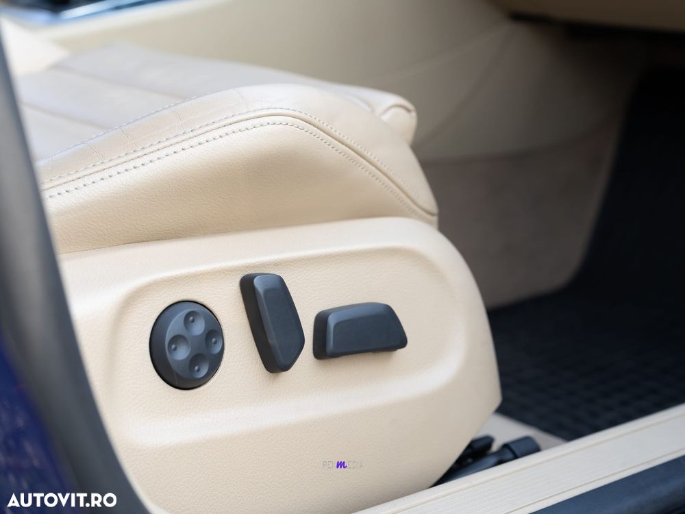 Volkswagen Passat 2.0 TDI Individual - 13