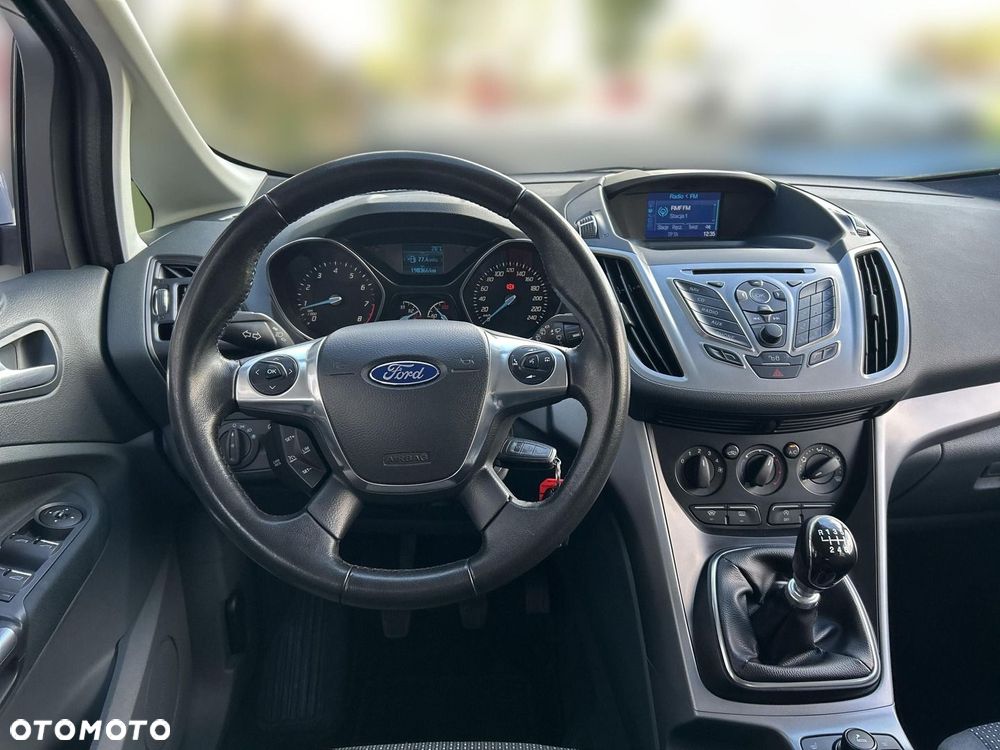 Ford Grand C-MAX - 11