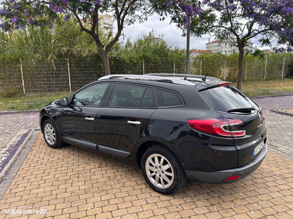 Renault Mégane Sport Tourer - 2