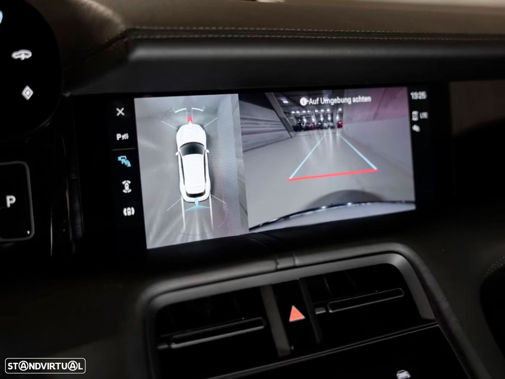 Porsche Taycan Sport Turismo - 14
