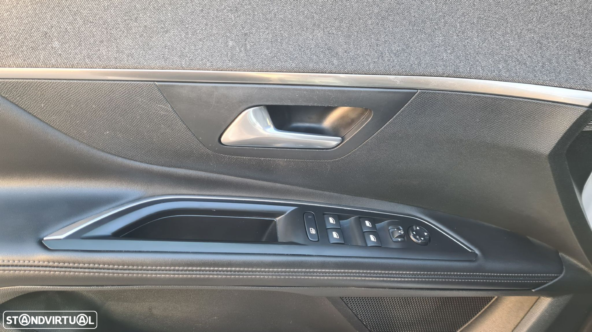 Peugeot 5008 - 8