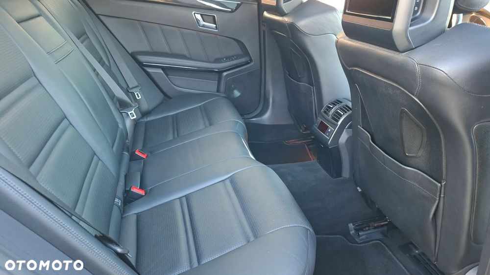 Mercedes-Benz Klasa E 63 AMG - 12
